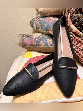 Black Vegan Leather Pointed Toe Flats with Gold Accent US 11 EU 42